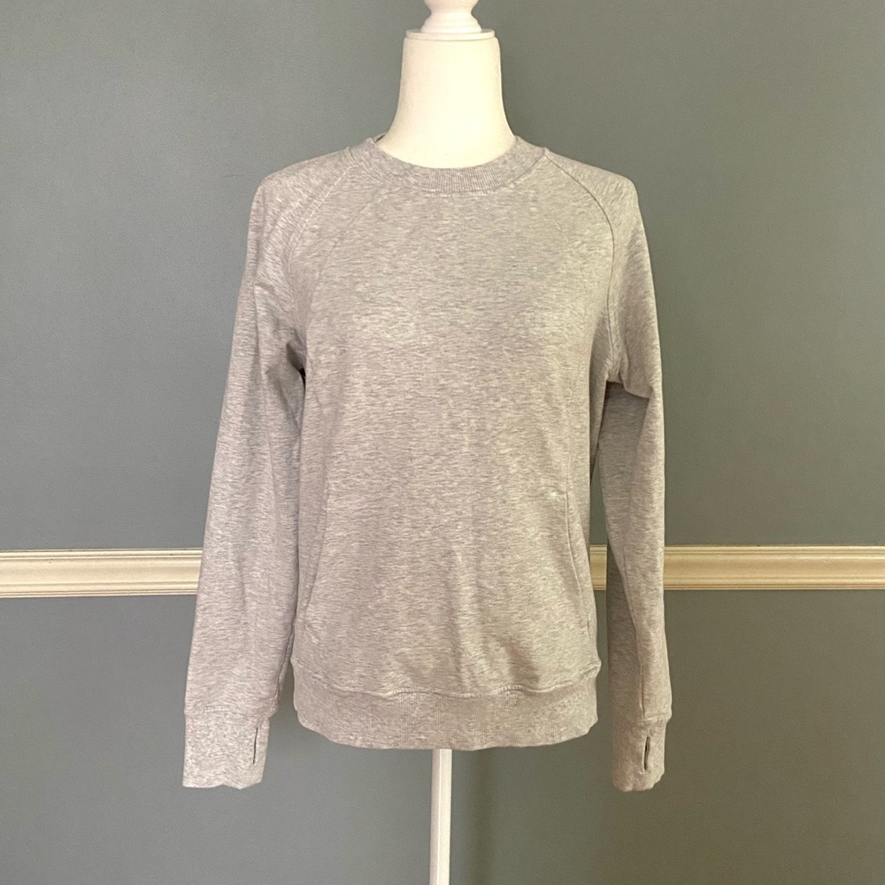 Gray Lululemon Athletica Sweatshirt, size 8, EUC!
